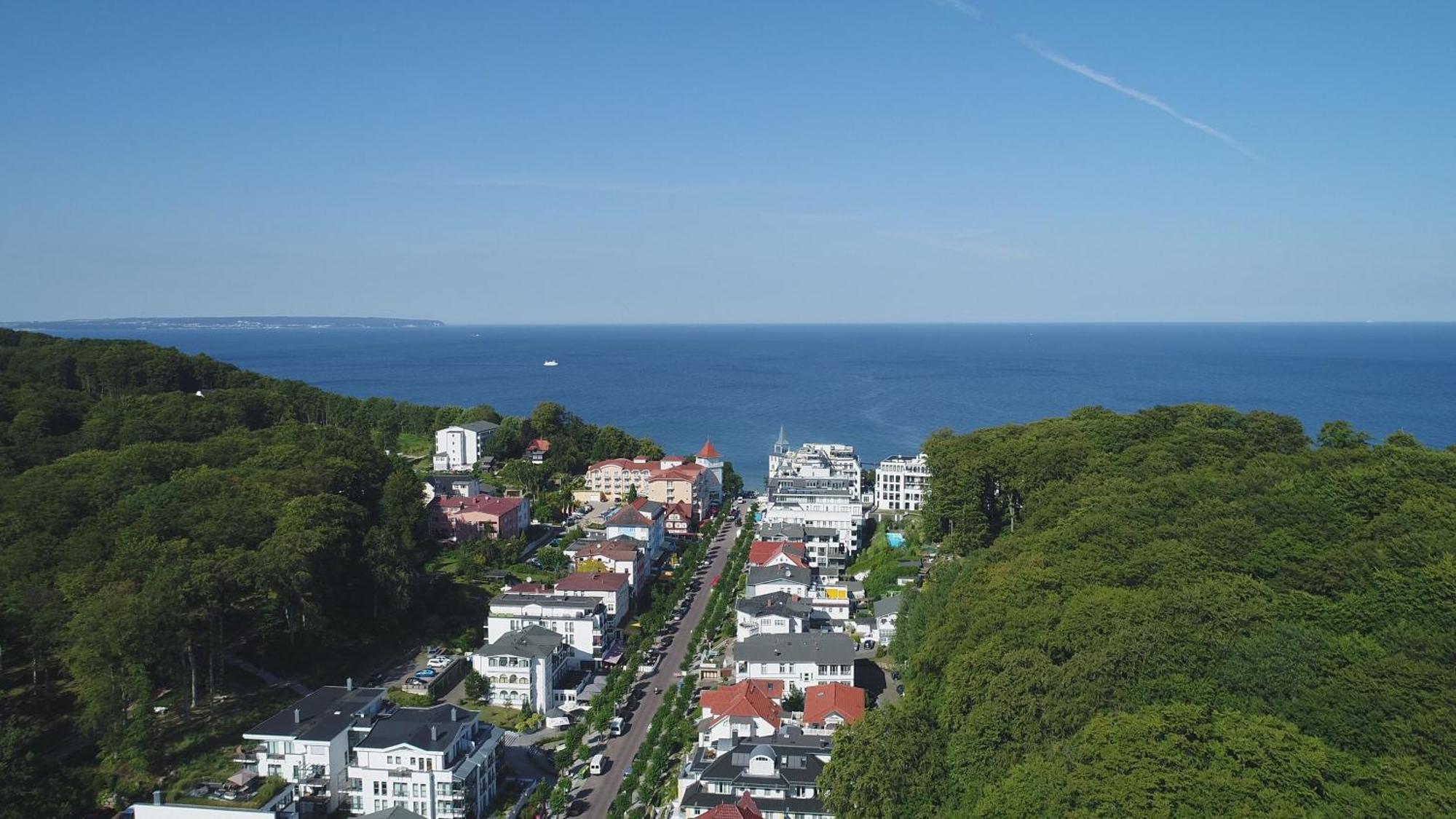 Haus Baltic 12 Mit Balkon - Zentrale Lage Im Ostseebad Sellin Exterior photo