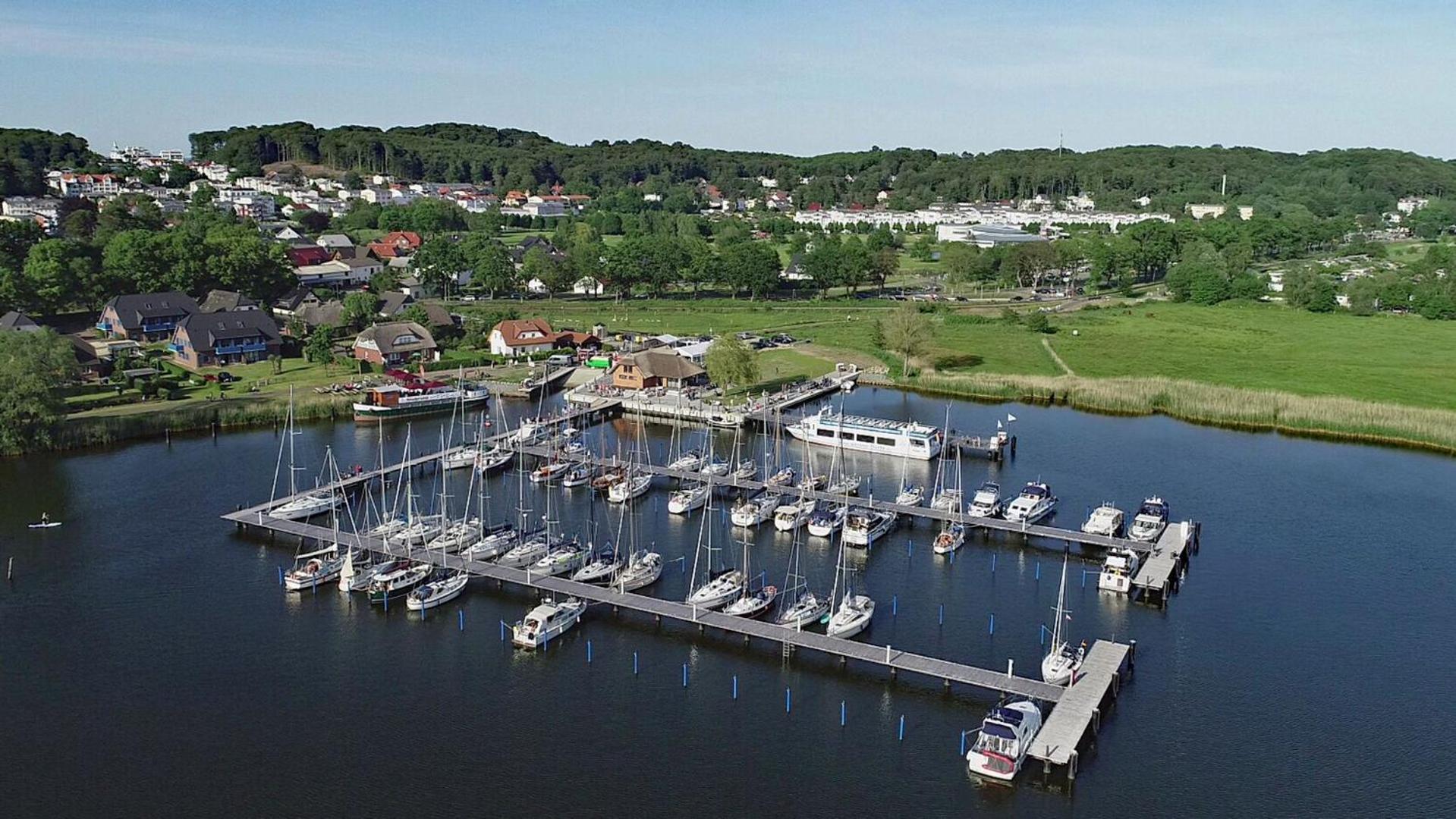 Haus Baltic 12 Mit Balkon - Zentrale Lage Im Ostseebad Sellin Exterior photo